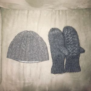 LL Bean matching hat and mittens